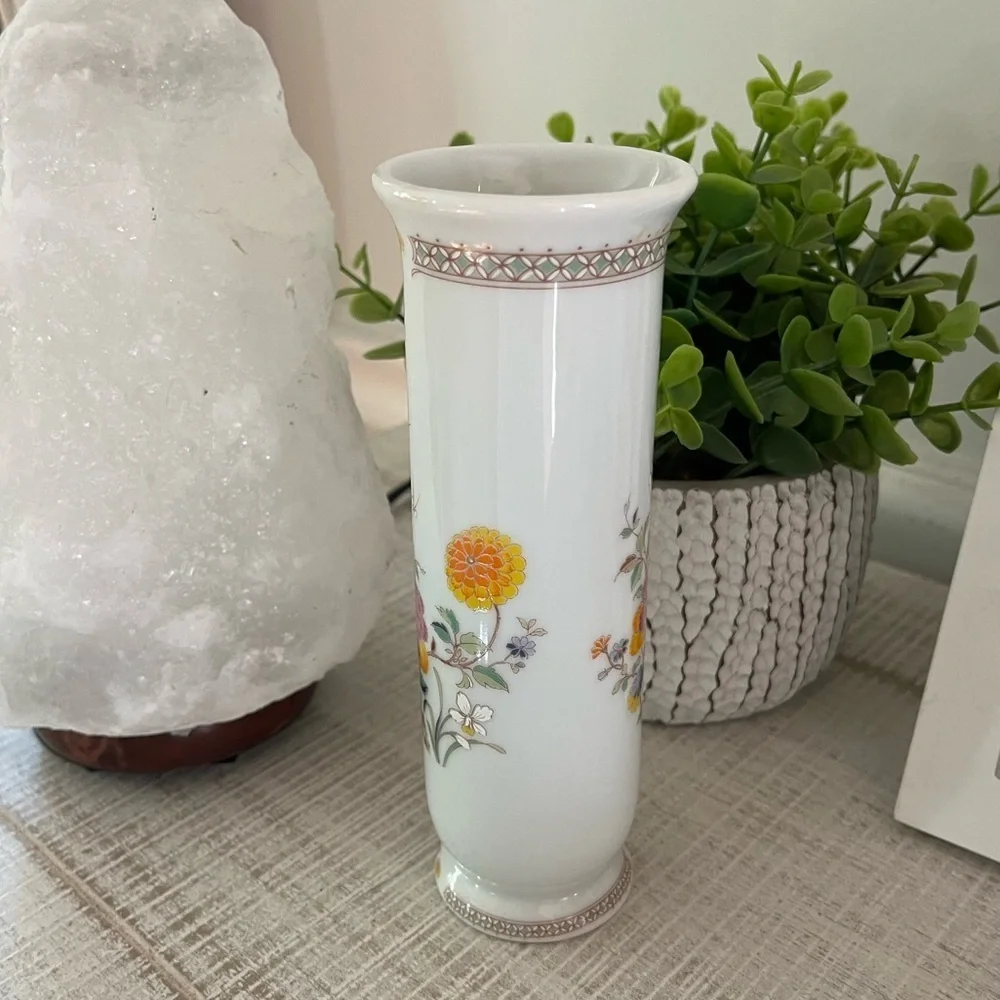 Trina Floral White Porcelain Vase Made in Japan